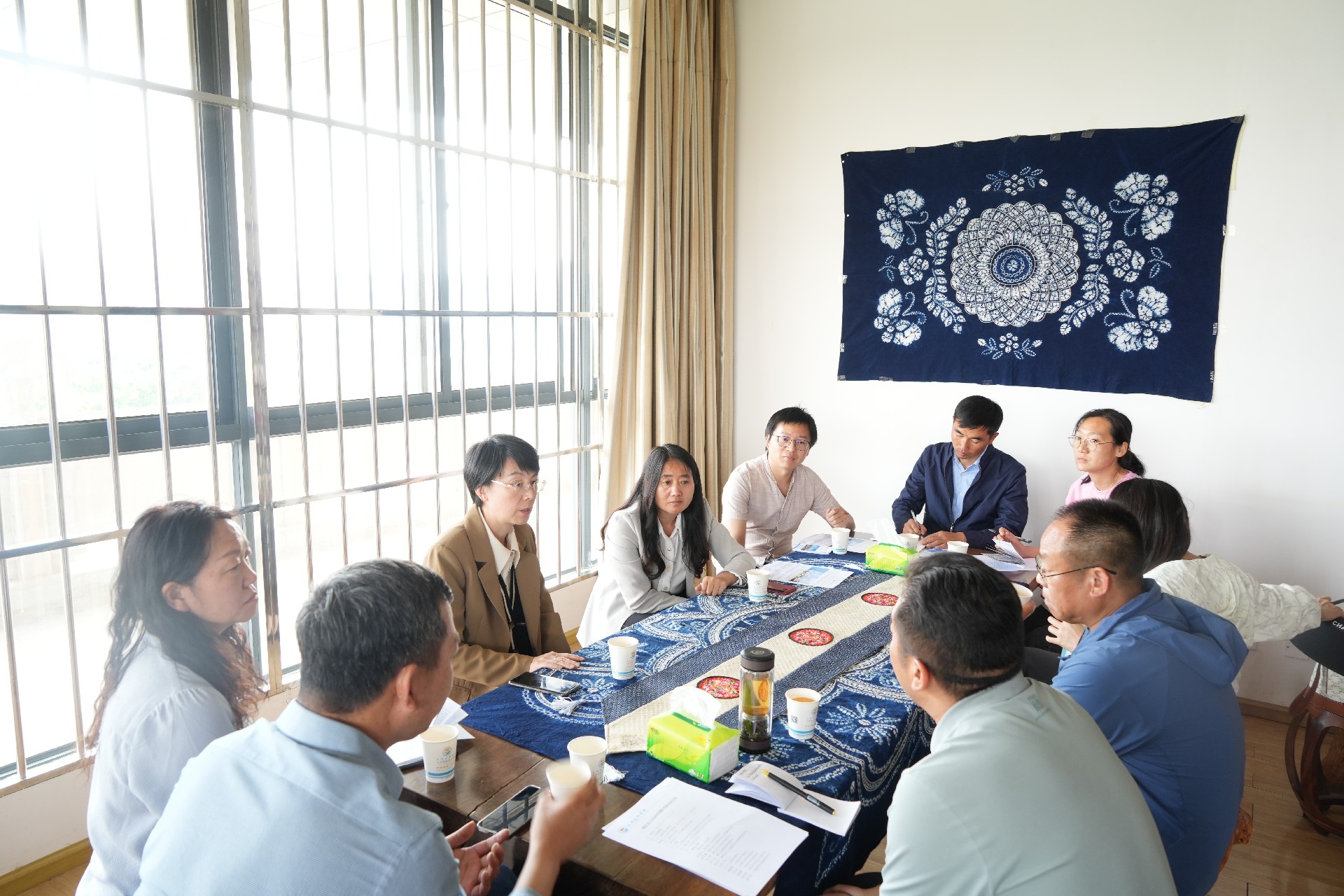 鹤庆县副县长张燕珍一行到我院考察交流