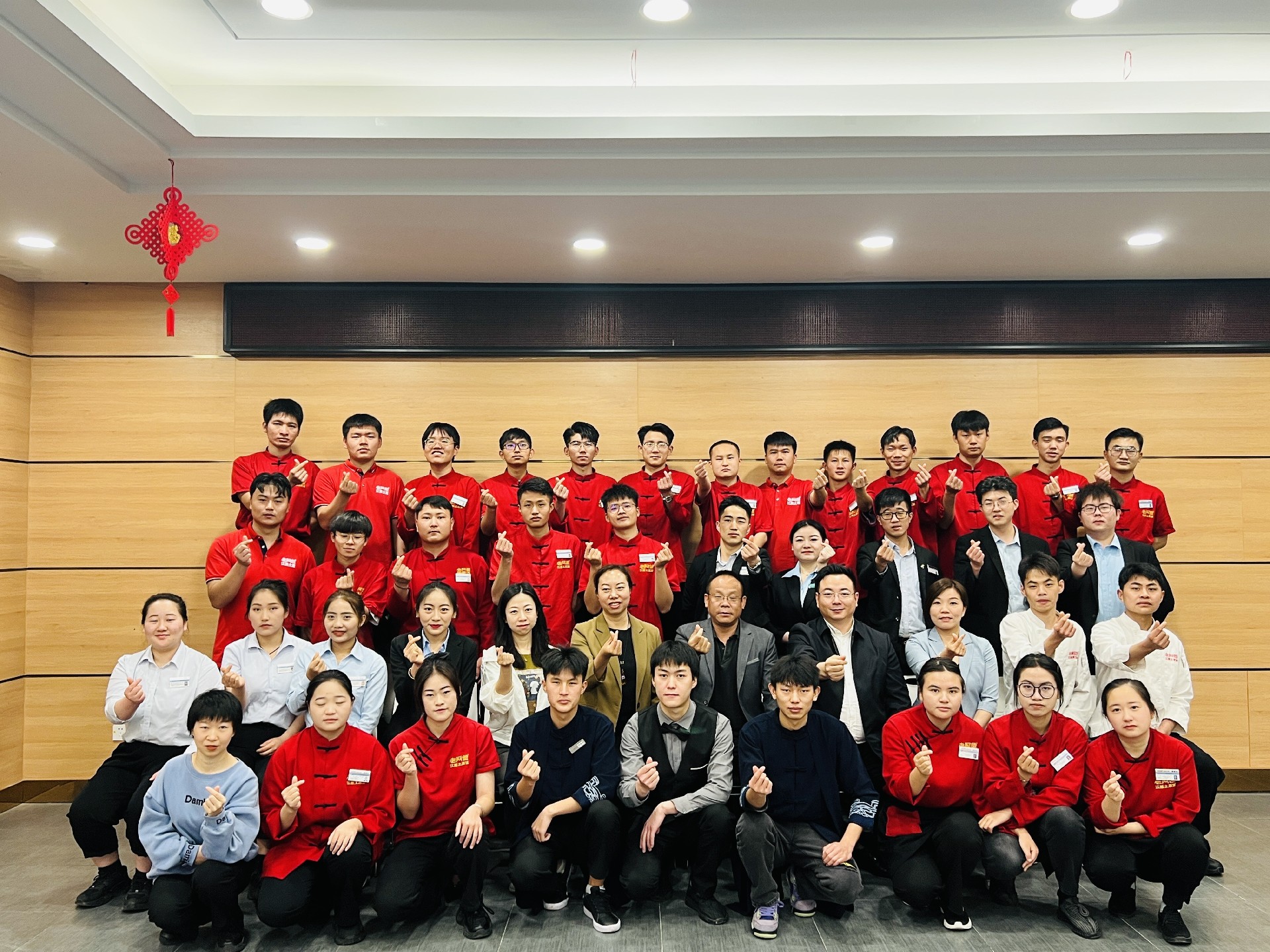 访企拓岗促就业，深化合作筑双赢 ——学院走访企业进行考察调研