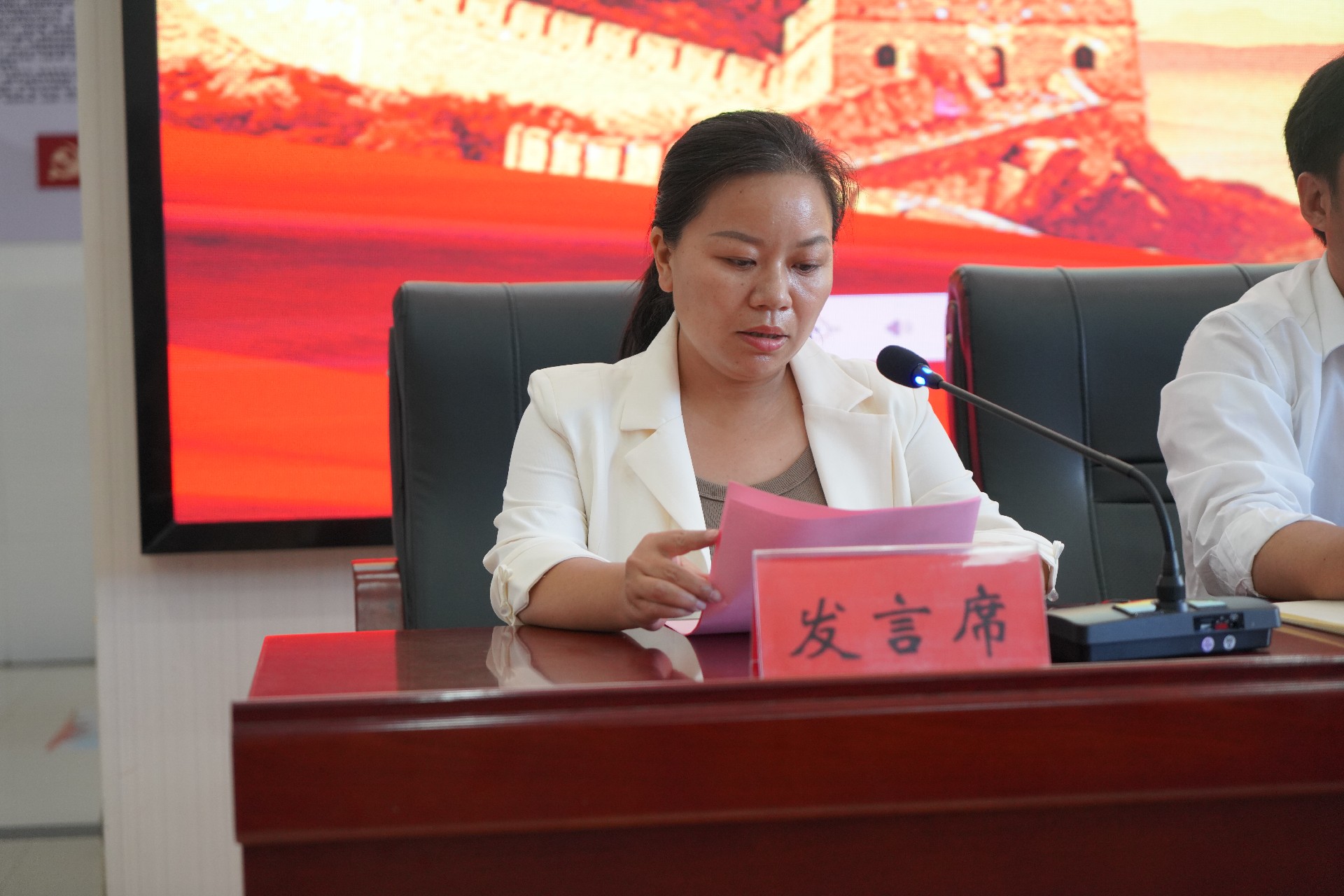 1726110484161165.jpg 秦伟老师.JPG