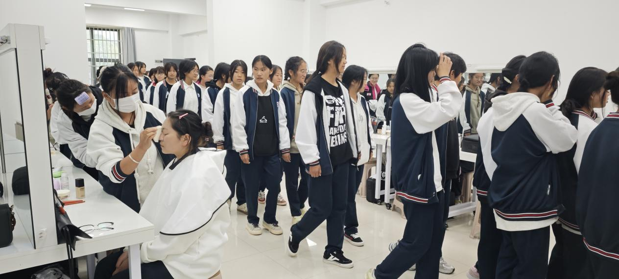 1732100316792377.png 图片5.png