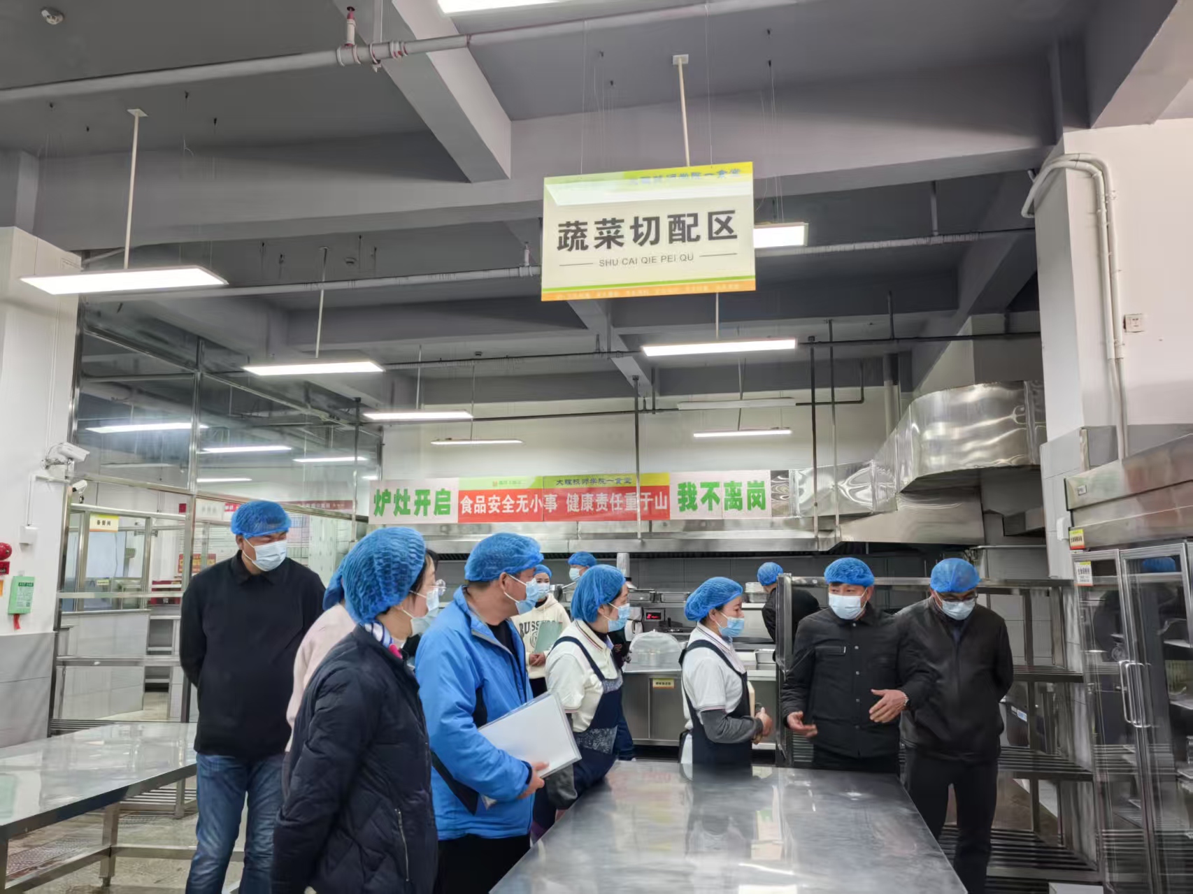 州教育体育局、州人社局对学院进行春季学期综合检查