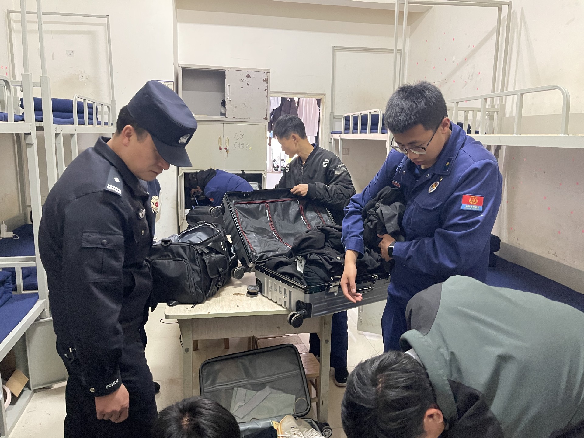 大理技师学院：狠抓违规违禁物品，营造平安和谐校园