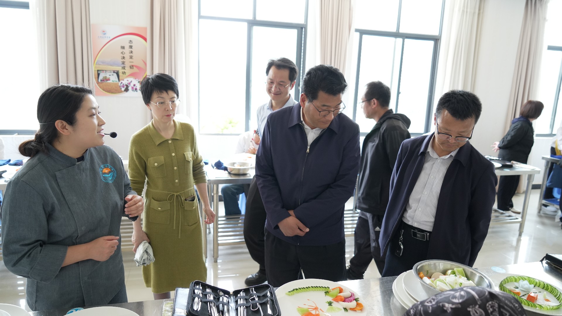 大理州教育体育局领导到学院调研